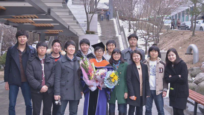 
2013년 전기 학위 수여식
 featured image